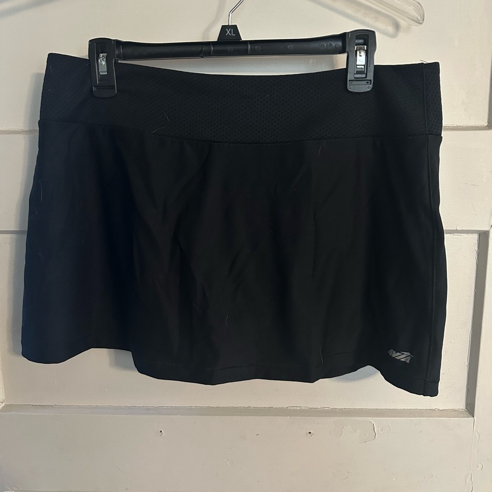 Avia Black Skort